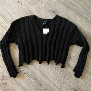 NWT!! Black crop top sweater